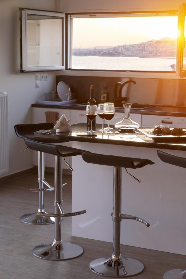 Blue Dreams - Spectacular Sea View Apartment In Athén Kültér fotó